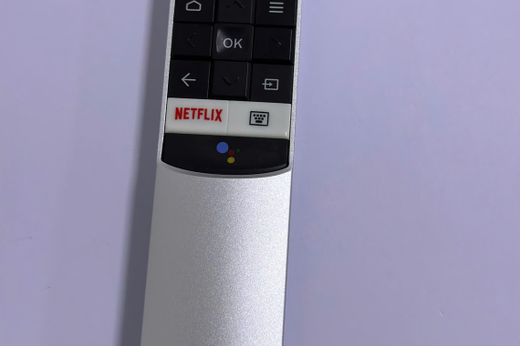 REMOTE TCL VOICE - VỎ NHÔM BẠC