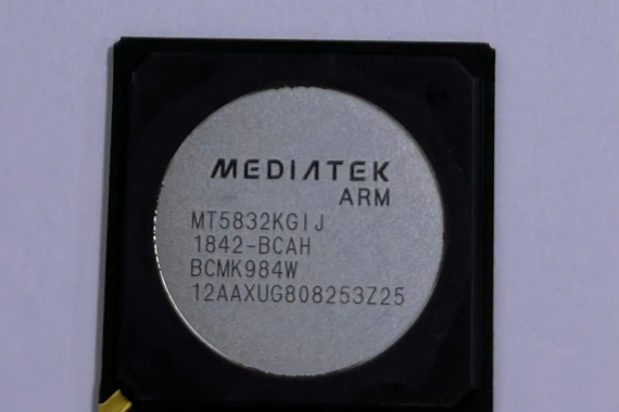 IC SONY MT5832